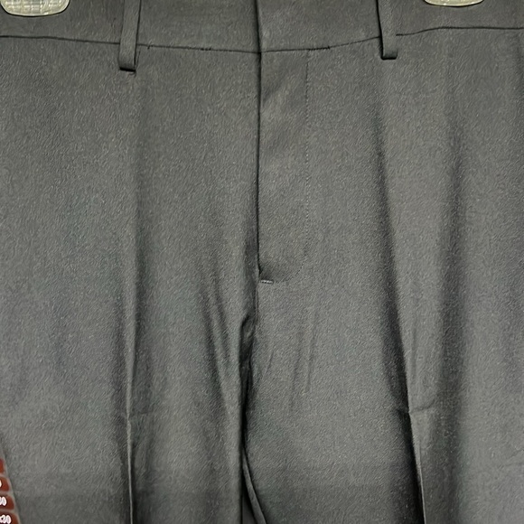 Haggar Performance Comfort Stretch Pant - Picture 3 of 14